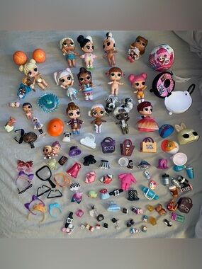L.O.L. Surprise! Dolls & Accessories Set - Pink, Purple, Blue, Orange, White